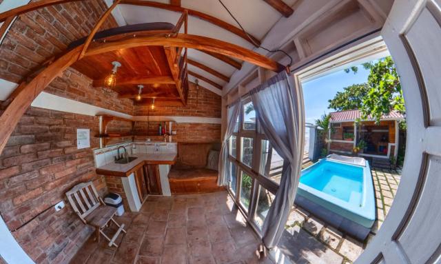 Romantic Seaside Casita w Pool, AC, Fire Sunsets