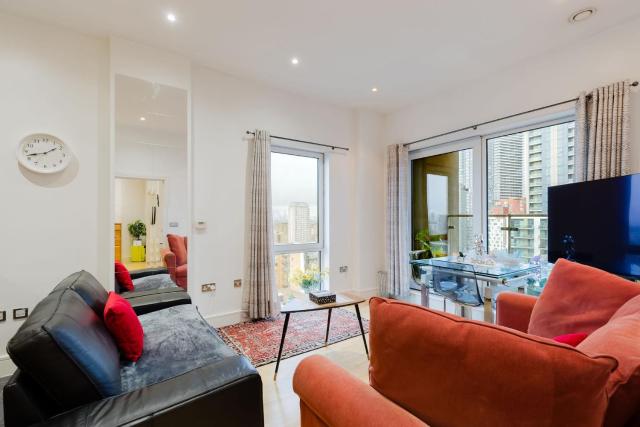 1BDR Penthouse in Canary Wharf with Skyline Views