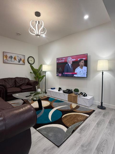 Maxti Guest Suite, Northwest Calgary