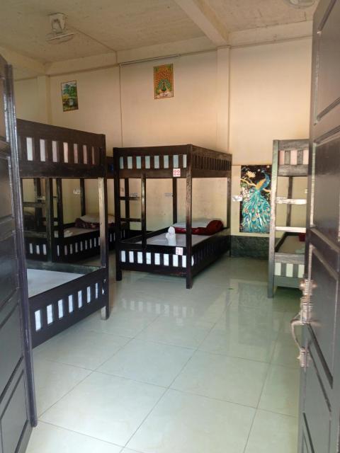 Dormitory Hostel Cam Uo