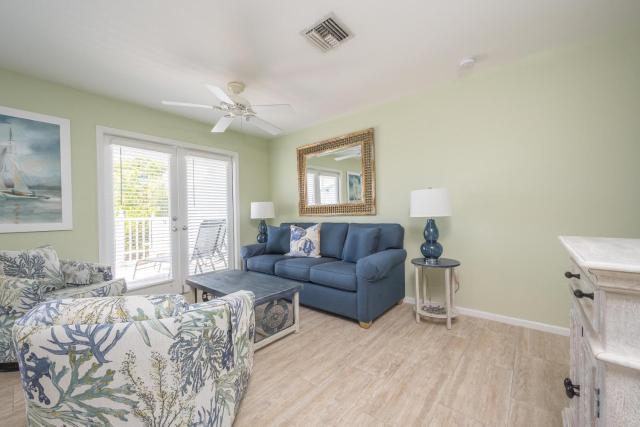 SAND CRAB CABANA WEEKLY RENTAL!