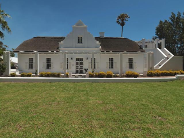 Robertson Manor