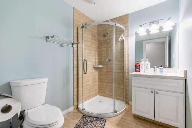 Comfortable Westside Vancouver Stay