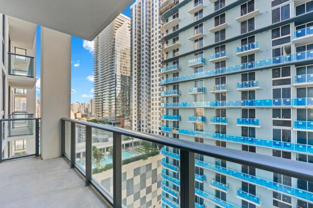 Elegant Condo at Crosby Miami Worldcenter W Rooftop Pool & Fitness Center