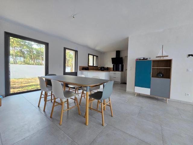 Villa neuve 6 pers., animaux sur demande, proche plage et forêt