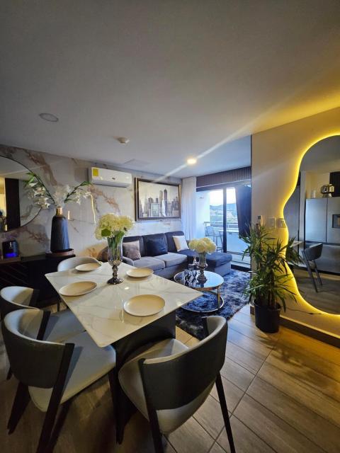 Executive Apartment Level 22 with Luxury View No extra taxes or fees