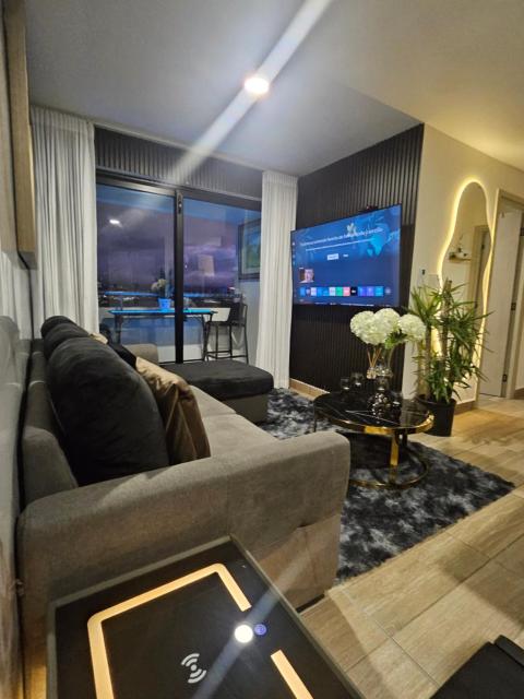 Executive Apartment Level 22 with Luxury View No extra taxes or fees