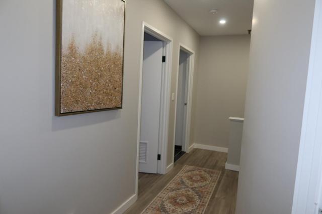 Chic 2BR Retreat in Albany Cozy, Stylish & Central