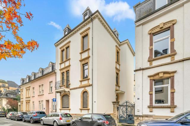 Studio 1 - Central near Place de Paris