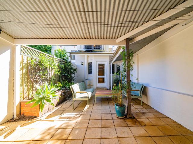 4BR Glebe Home Near Sydney Fish Market w Parking