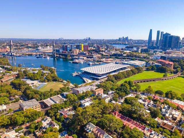 4BR Glebe Home Near Sydney Fish Market w Parking