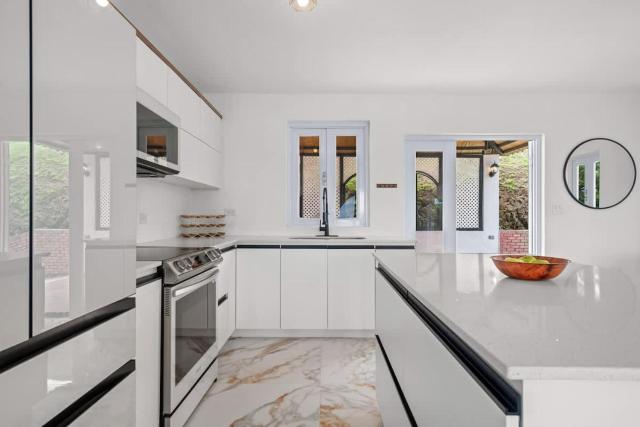 Montmare Exclusive Paradise Getaway Villa with Pool