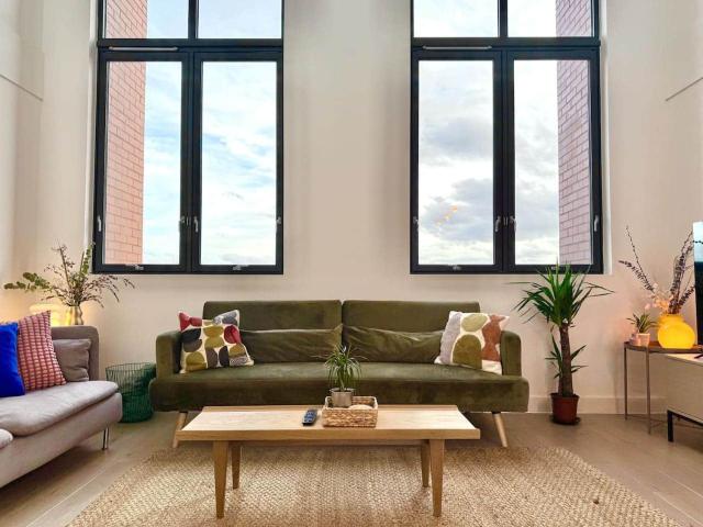 3 Bedroom Penthouse Roof Garden Parking Canal