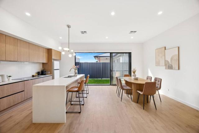 Brand New Creamwood Retreat in Fulham Gardens