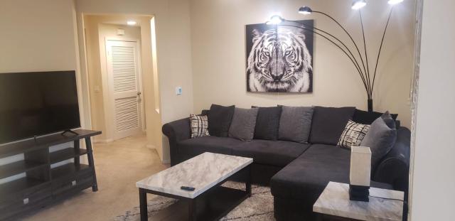 COZY 2BR/2BA ! 5MINtoDisney ! AngelStadium!HondaCenter
