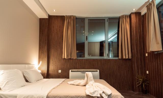 Parthenon Portrait Apartments