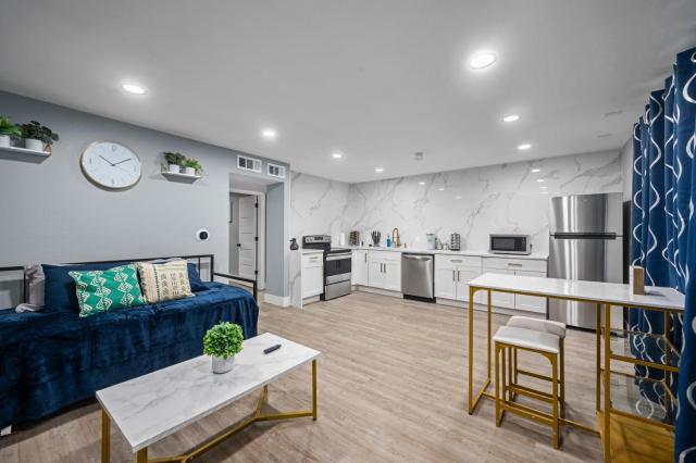 Central Houston 1BR with Modern Comforts