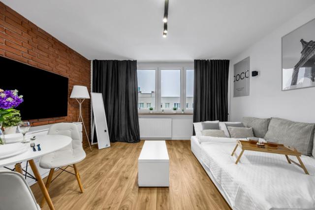Muranów Studio - 10th Floor, Trams Nearby - by Rentujemy