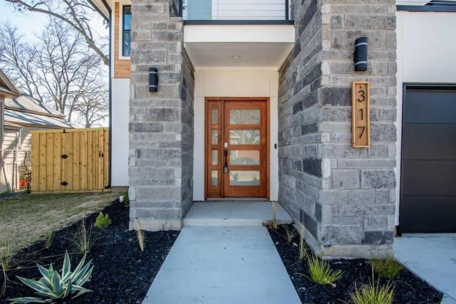 Heated Pool Urban Retreat near Downtown Dallas