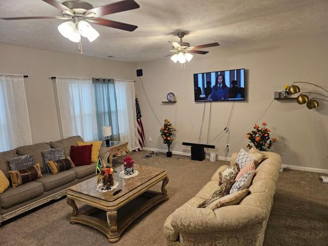 Modern 3BR Home with BBQ Grill Close to Nashville