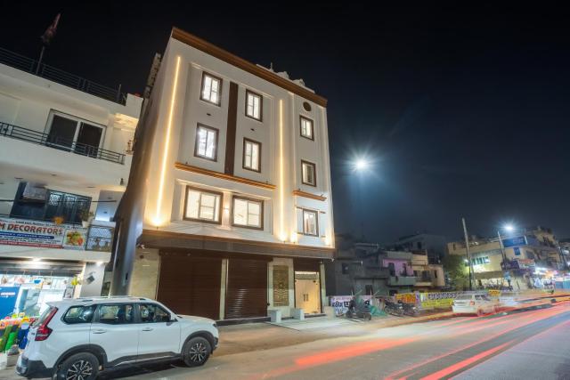 Hotel Delhi 53 Near ISBT Kashmiri Gate
