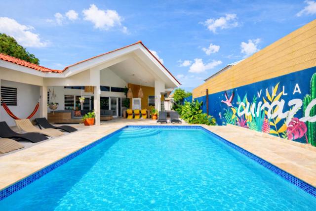 Villa Curazon met privézwembad vlakbij het strand!