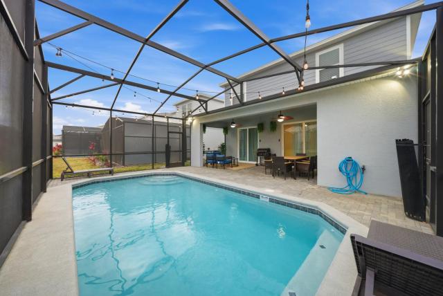 BRAND Brand NEW 05 BR At Windsor CayPool