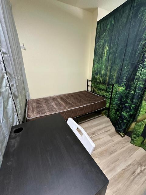 Shared room, Prime Location LA