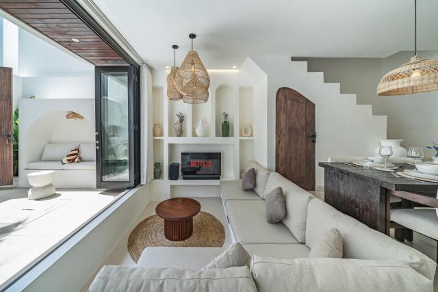 Nova Villa Resort Canggu - Stylish 1 & 2 Bedroom Pool Villas
