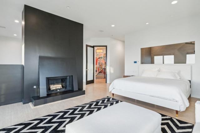 Hollywood Hills Luxury Nest Views Pool Spa