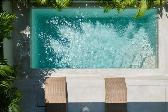 Romantic Private Pool Villa Walk to Eat Street