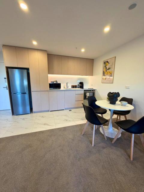 Sleek and New 1BR Apartment on Manchester Street