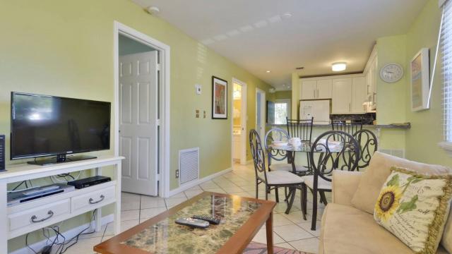Beach House Condo by AvantStay