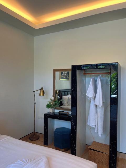 Phetra pool villas