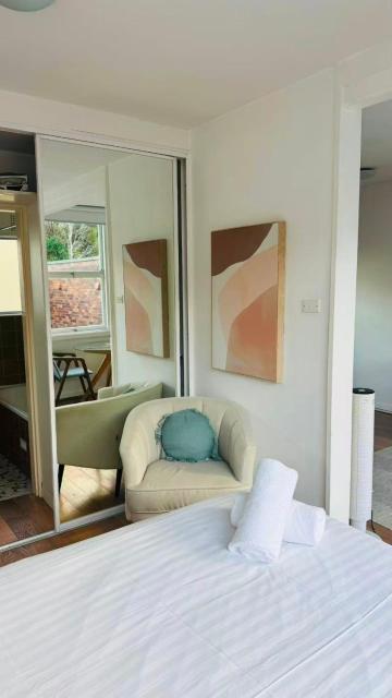 Sunny 1BR cozy apartment Parkside and Harbourside