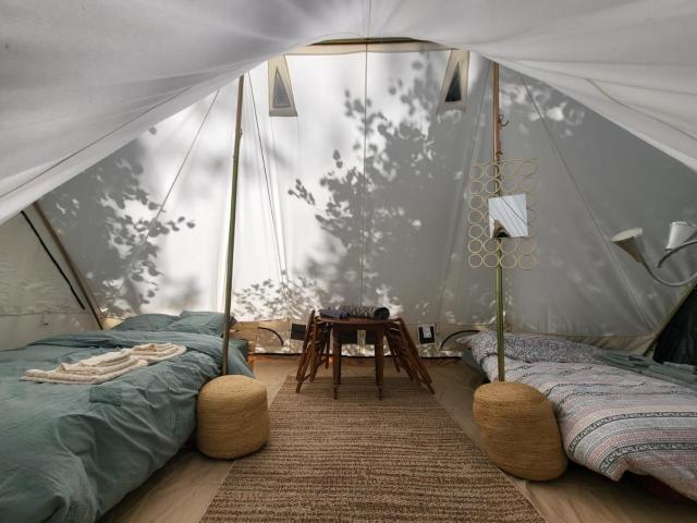 Safari Tent DeLuxe - La Bohème - on Campsite in Saint Robert, Camping Florecer
