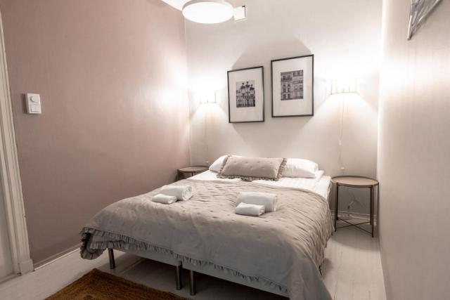 2ndhomes Bright Spacious 5 BR Apartment in the Center