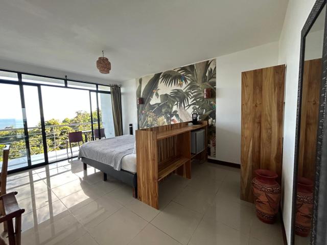 Sunshine Sanctuary Boutique Jungle Lodge