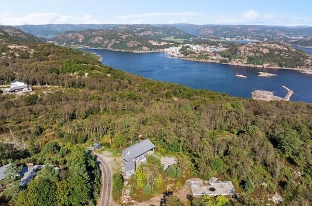 Family Cabin Close To Nature Near Lindesnes