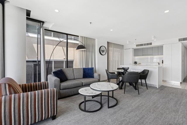Urban Oasis City 2 Bed Apartment Oaks Horizons