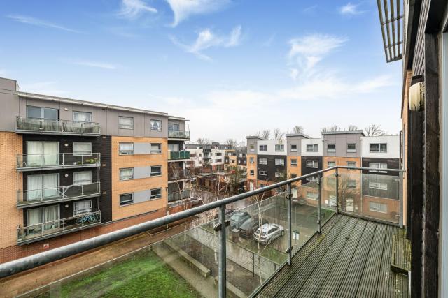 Stylish Flat next2 Wimbledon with a parking
