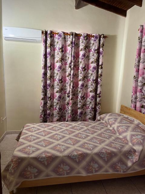 Cozy 2 Bedroom Apartment DUPLICATE