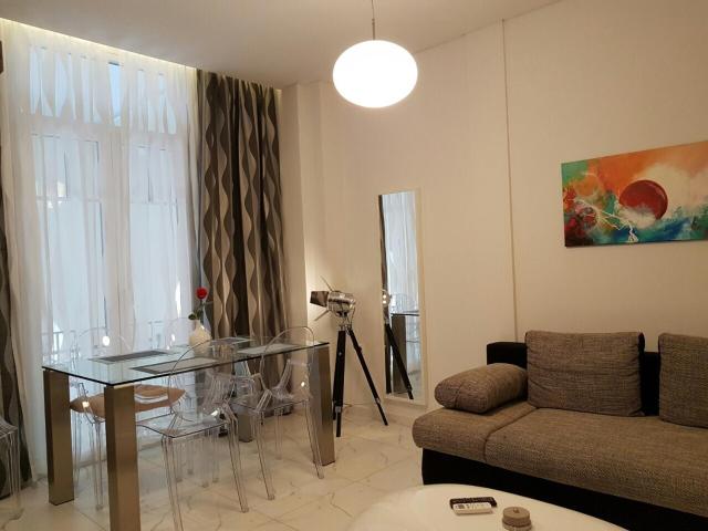 Laura Aristotelous Square Apartment