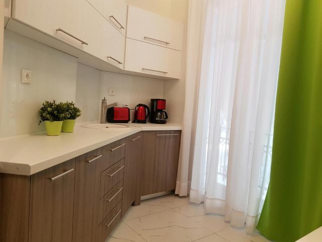 Laura Aristotelous Square Apartment