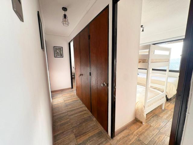 Las Condes Dept 3 dormitorios y 2 baños a pasos de Parque Arauco