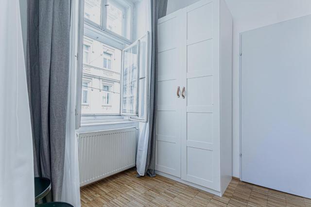 Elegant & Spacious 2BR Stay in the City Center