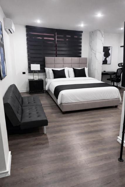 The Hive Boutique Hotel Deluxe King Room 102
