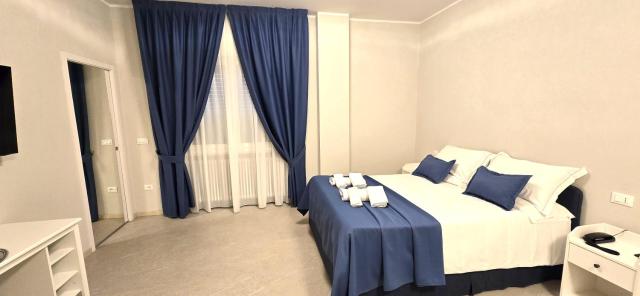 HOTEL PARADISO