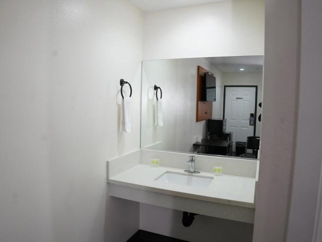 SOFI MOTEL