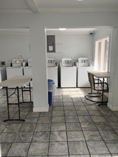 Gated 4 Double Beds 2 Bath Apt 132